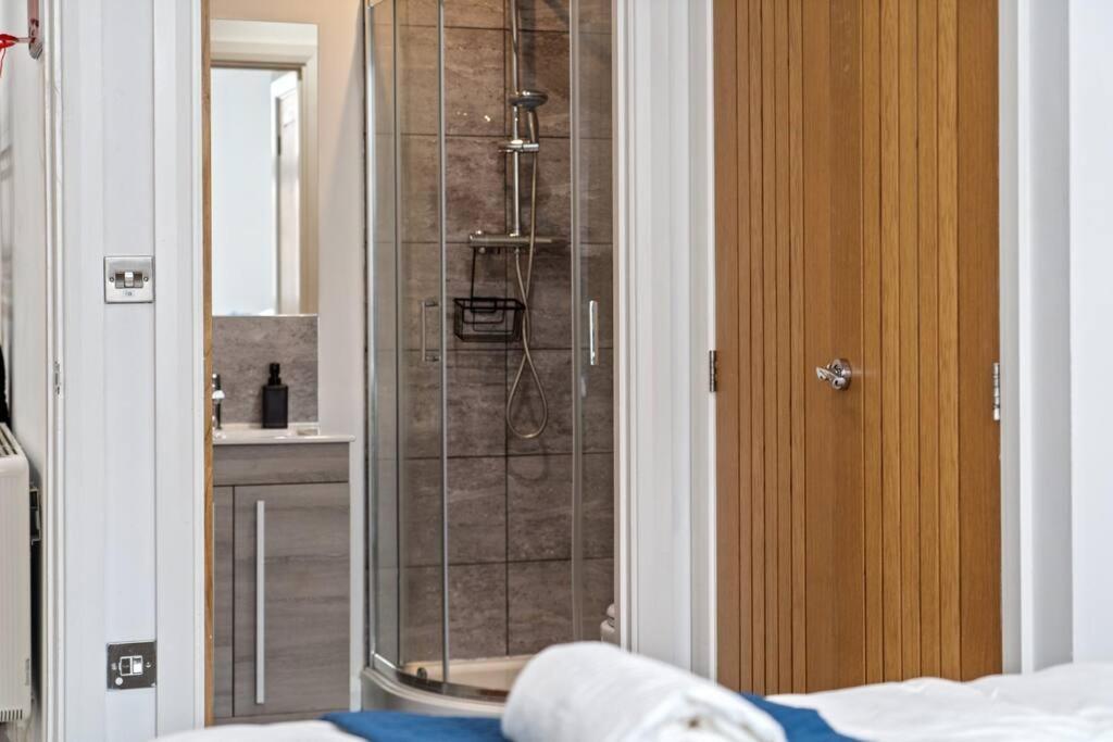 Urban Comfort Getaway- Leicester City Centre ภายนอก รูปภาพ