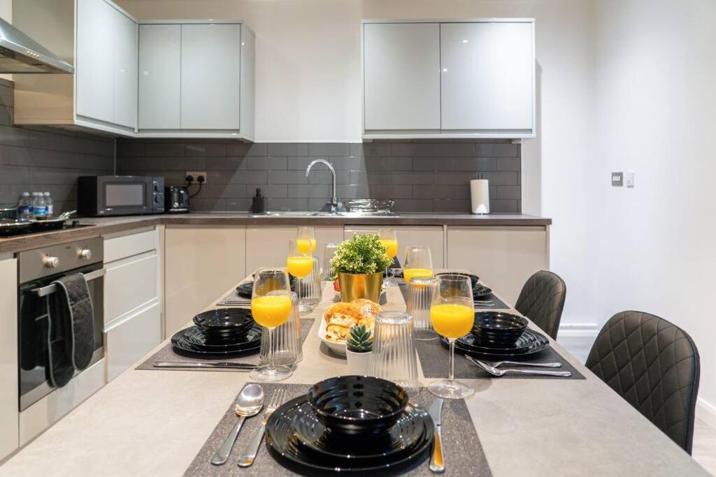 Urban Comfort Getaway- Leicester City Centre ภายนอก รูปภาพ