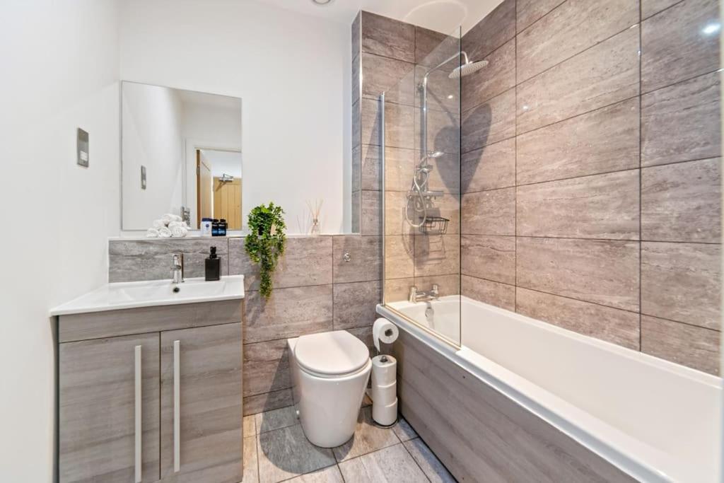 Urban Comfort Getaway- Leicester City Centre ภายนอก รูปภาพ